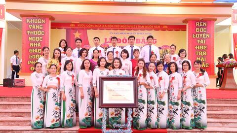 UBND xã Hoàn Long long trọng tổ chức Lễ đón Bằng công nhận trường THCS đạt chuẩn quốc gia