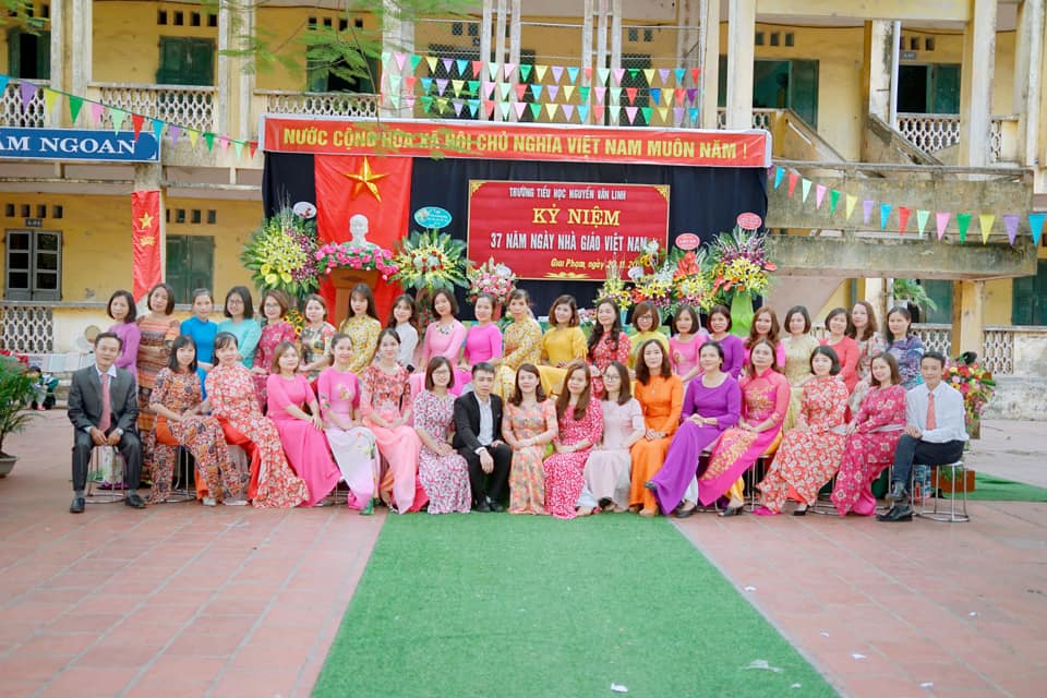 Tập thể CB, GV, NV trường TH Nguyễn Văn Linh